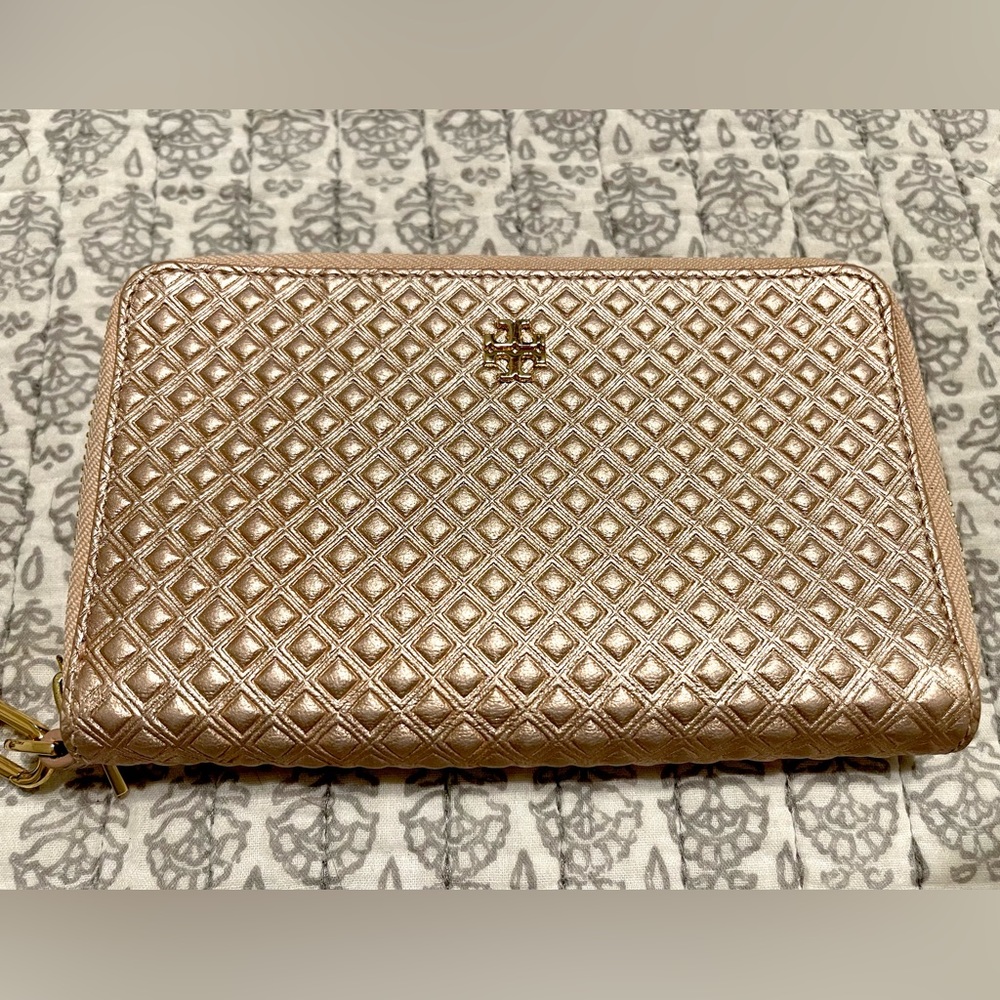 Tory Burch wristlet- rose gold